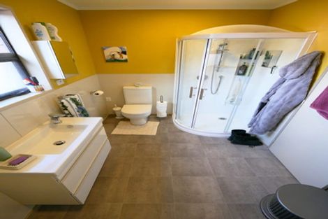 Photo of property in 119 Paekakariki Hill Road, Pauatahanui, Porirua, 5381