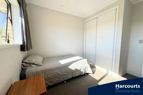 Photo of property in 5 Malbec Place, Huapai, Kumeu, 0810