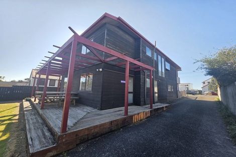 Photo of property in 128a Karewa Parade, Papamoa Beach, Papamoa, 3118