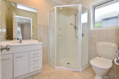 Photo of property in 8 Crannich Place, Wattle Downs, Auckland, 2103