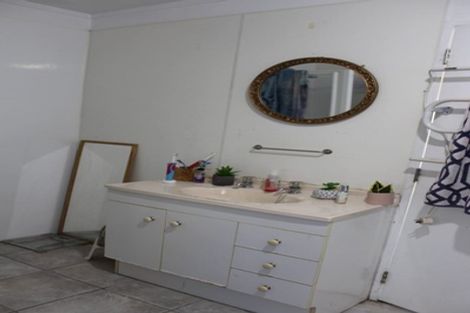 Photo of property in 8a Fordham Street, Beach Haven, Auckland, 0626