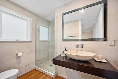 Photo of property in 306 Hurstmere Road, Takapuna, Auckland, 0622