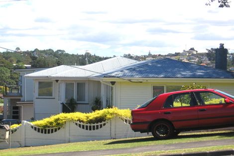Photo of property in 1/22 Gulf View Road, Murrays Bay, Auckland, 0630