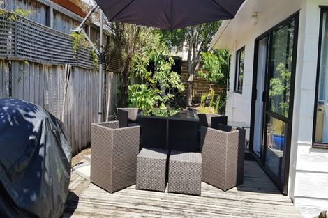 Photo of property in 1/38 Kaipatiki Road, Glenfield, Auckland, 0629