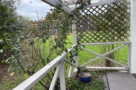 Photo of property in 1/122 Archers Road, Glenfield, Auckland, 0629