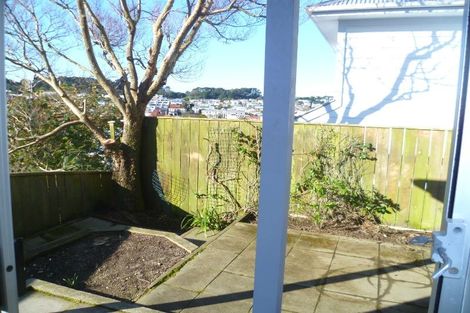 Photo of property in 4/27 Kenwyn Terrace, Newtown, Wellington, 6021