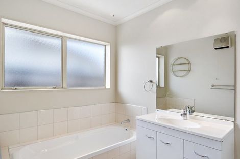 Photo of property in 28 Dorset Street, Levin, 5510