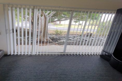Photo of property in 15 Jenelin Road, Glendene, Auckland, 0602