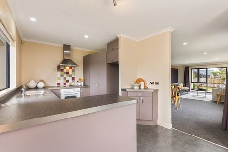 Photo of property in 88 Summerhill Drive, Fitzherbert, Palmerston North, 4410