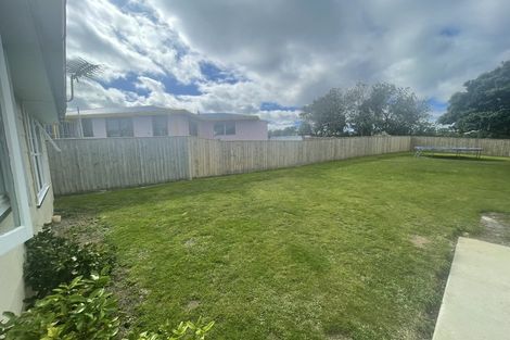 Photo of property in 115 Te Pene Avenue, Titahi Bay, Porirua, 5022