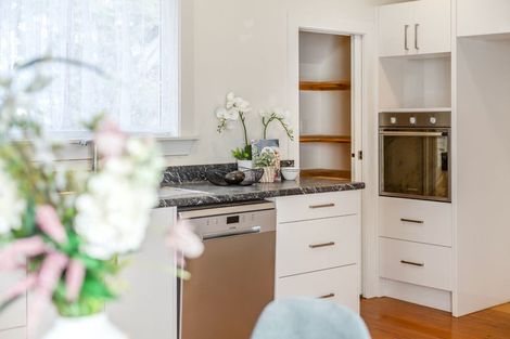 Photo of property in 5 Mitchell Grove, Ranui, Porirua, 5024