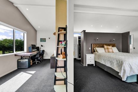 Photo of property in 129 Richmond Road, Brixton, New Plymouth, 4373