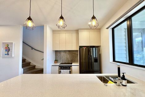 Photo of property in 10 Taiaha Street, Papakura, 2110