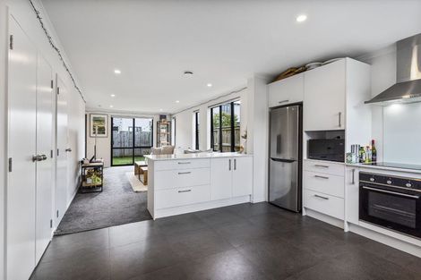 Photo of property in 22 Bellbird Street, Papakura, 2110