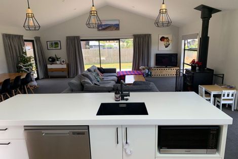 Photo of property in 39 Kingfisher Crescent, Albert Town, Wanaka, 9305