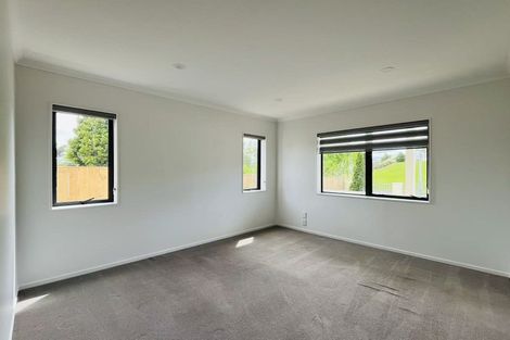 Photo of property in 15 Aronia Way, Goodwood Heights, Auckland, 2105