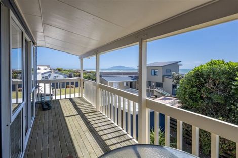 Photo of property in 5 Scott Avenue, Otaki Beach, Otaki, 5512