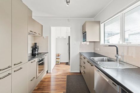 Photo of property in 1/7 Mcinnes Road, Weymouth, Auckland, 2103