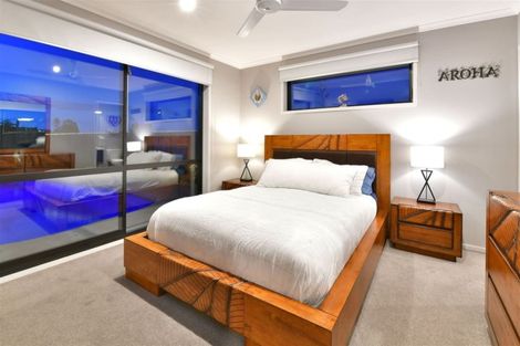 Photo of property in 32 Woodridge Drive, Stanmore Bay, Whangaparaoa, 0932