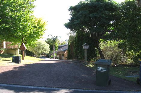 Photo of property in 10 St Lucia Place, Unsworth Heights, Auckland, 0632