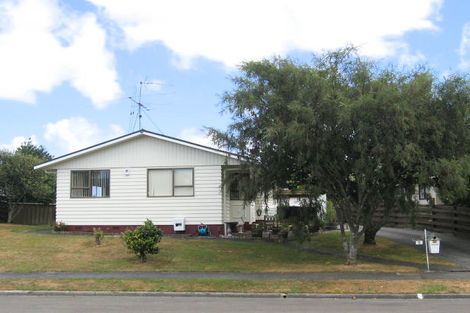 Photo of property in 8 Topeka Grove, Totara Park, Upper Hutt, 5018