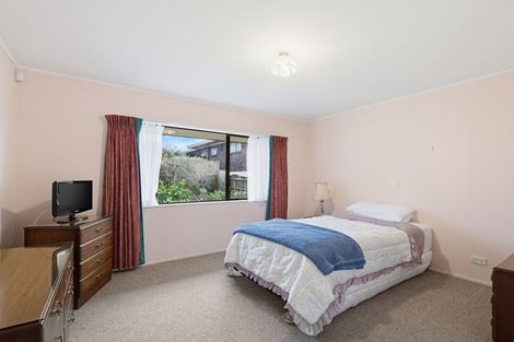 Photo of property in 2/13 Greers Road, Weymouth, Auckland, 2103