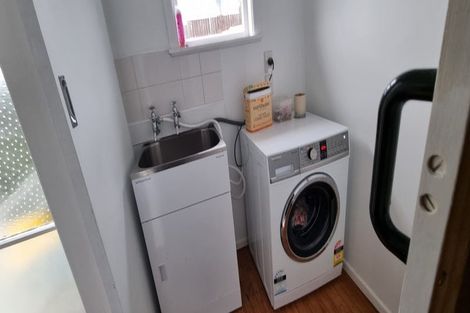 Photo of property in 15 Linwood Avenue, Forrest Hill, Auckland, 0620