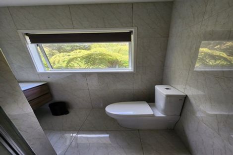 Photo of property in 43a Condor Place, Unsworth Heights, Auckland, 0632