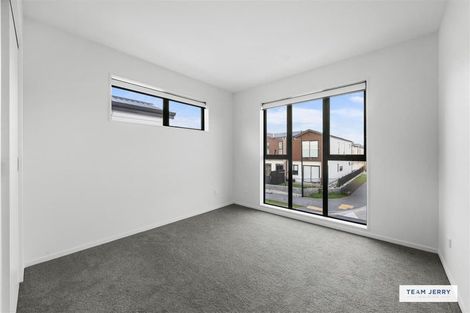 Photo of property in 63 Whare Kauri Road, Papakura, 2110