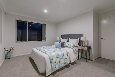 Photo of property in 36 Nimstedt Avenue, Oteha, Auckland, 0632