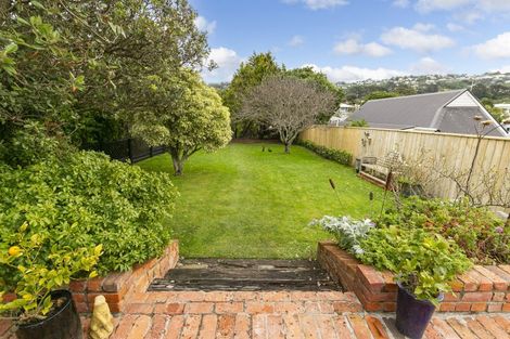Photo of property in 2 Chatham Street, Berhampore, Wellington, 6023