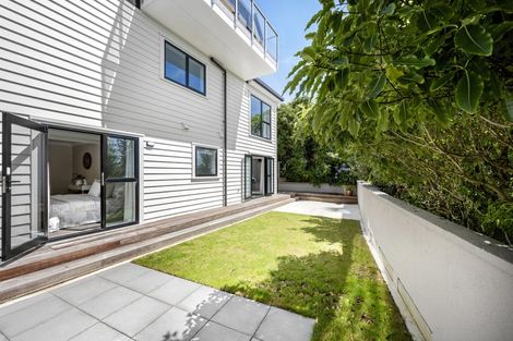 Photo of property in 7/25 Thane Road, Roseneath, Wellington, 6011