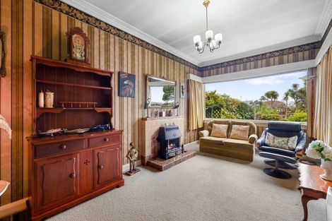 Photo of property in 81 Belt Road, New Plymouth, 4310