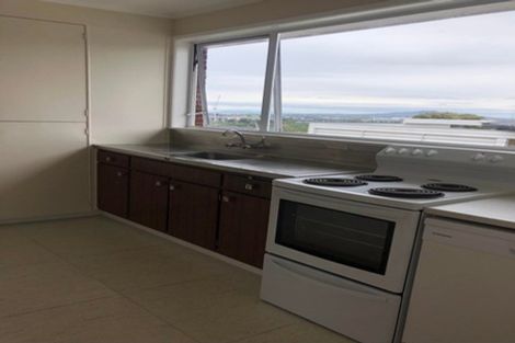 Photo of property in 1/36 Exmouth Road, Northcote, Auckland, 0627