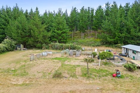 Photo of property in 577 Waikawa Beach Road, Waikawa Beach, Levin, 5573