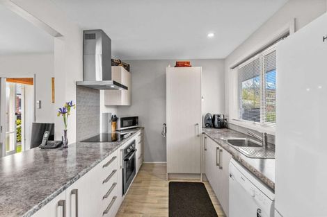 Photo of property in 1/5 Milnebank Street, Upper Riccarton, Christchurch, 8041