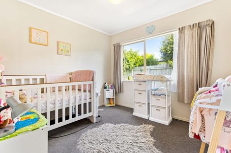 Photo of property in 22 Broadfield Street, Massey, Auckland, 0614