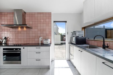 Photo of property in 20a Fairfield Avenue, Addington, Christchurch, 8024