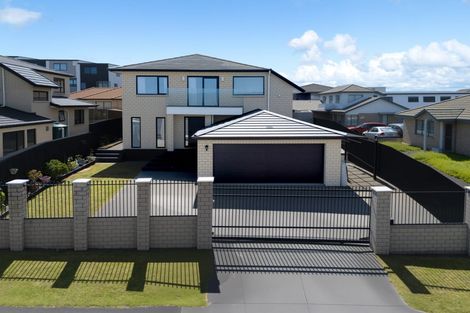 Photo of property in 93 Waitaki Street, Henderson, Auckland, 0612