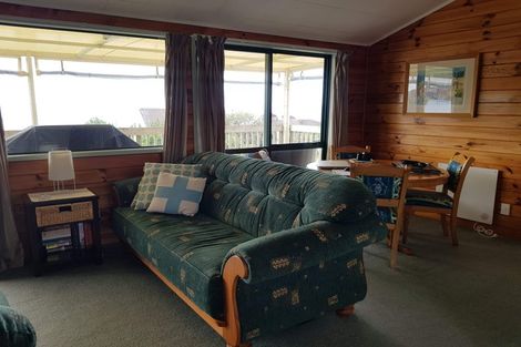 Photo of property in 20 Kotuku Place, Snells Beach, 0920