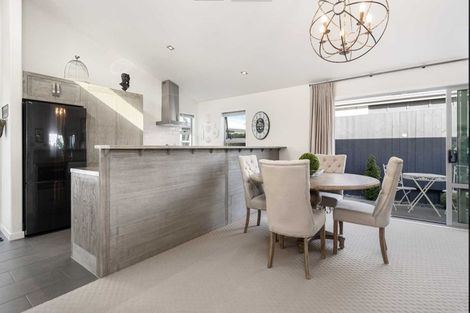 Photo of property in 11 Lennon Way, Papamoa Beach, Papamoa, 3118