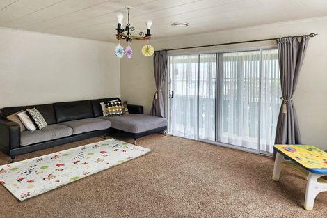 Photo of property in 214 Major Drive, Kelson, Lower Hutt, 5010