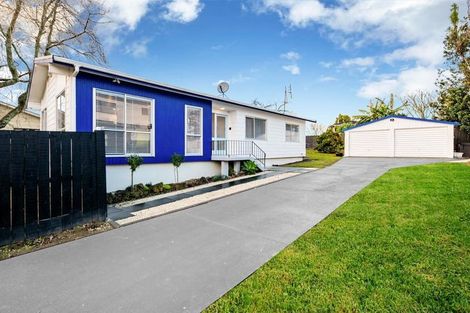 Photo of property in 16 Urlich Drive, Ranui, Auckland, 0612