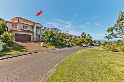 Photo of property in 26 Mulgan Way, Browns Bay, Auckland, 0630