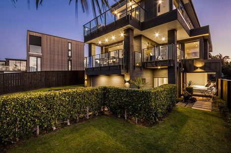 Photo of property in 33 Seacliffe Avenue, Belmont, Auckland, 0622