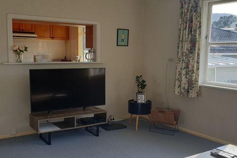 Photo of property in 39 Redwood Avenue, Tawa, Wellington, 5028