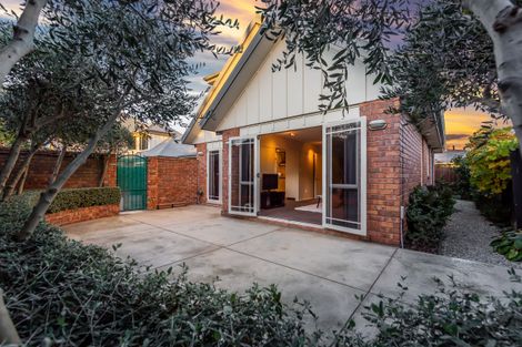 Photo of property in 11a Galway Avenue, Bryndwr, Christchurch, 8052