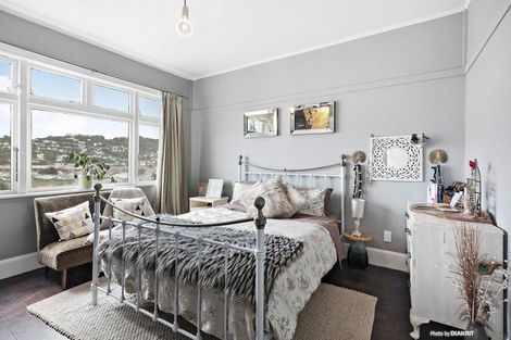 Photo of property in 40 Lonsdale Crescent, Rongotai, Wellington, 6022