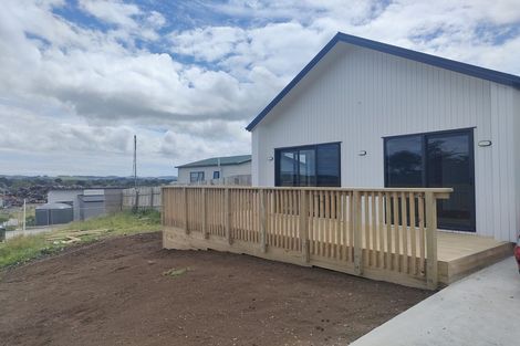 Photo of property in 12 Taupata Lane, Helensville, 0800