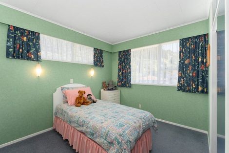 Photo of property in 1 Dunrobin Grove, Silverstream, Upper Hutt, 5019